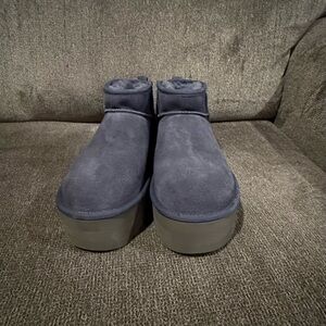 UGG Classic Ultra Mini Platform Boots – Eve Blue